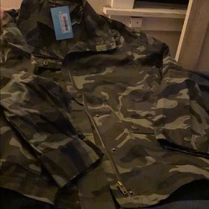 Women’s camo jacket